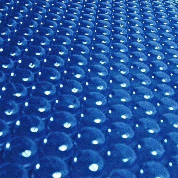 Detalle de la cubierta para piscina de verano redonda